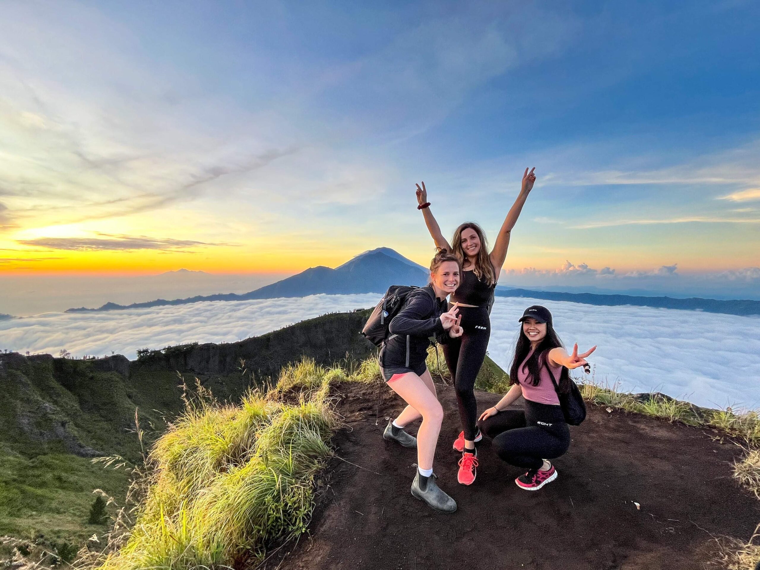 sunrise-mount-batur